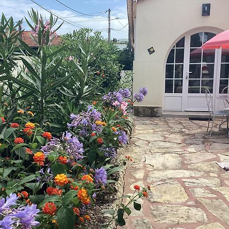 Studio Independant, Front De Mer Et Plage A 200M Antibes Zewnętrze zdjęcie