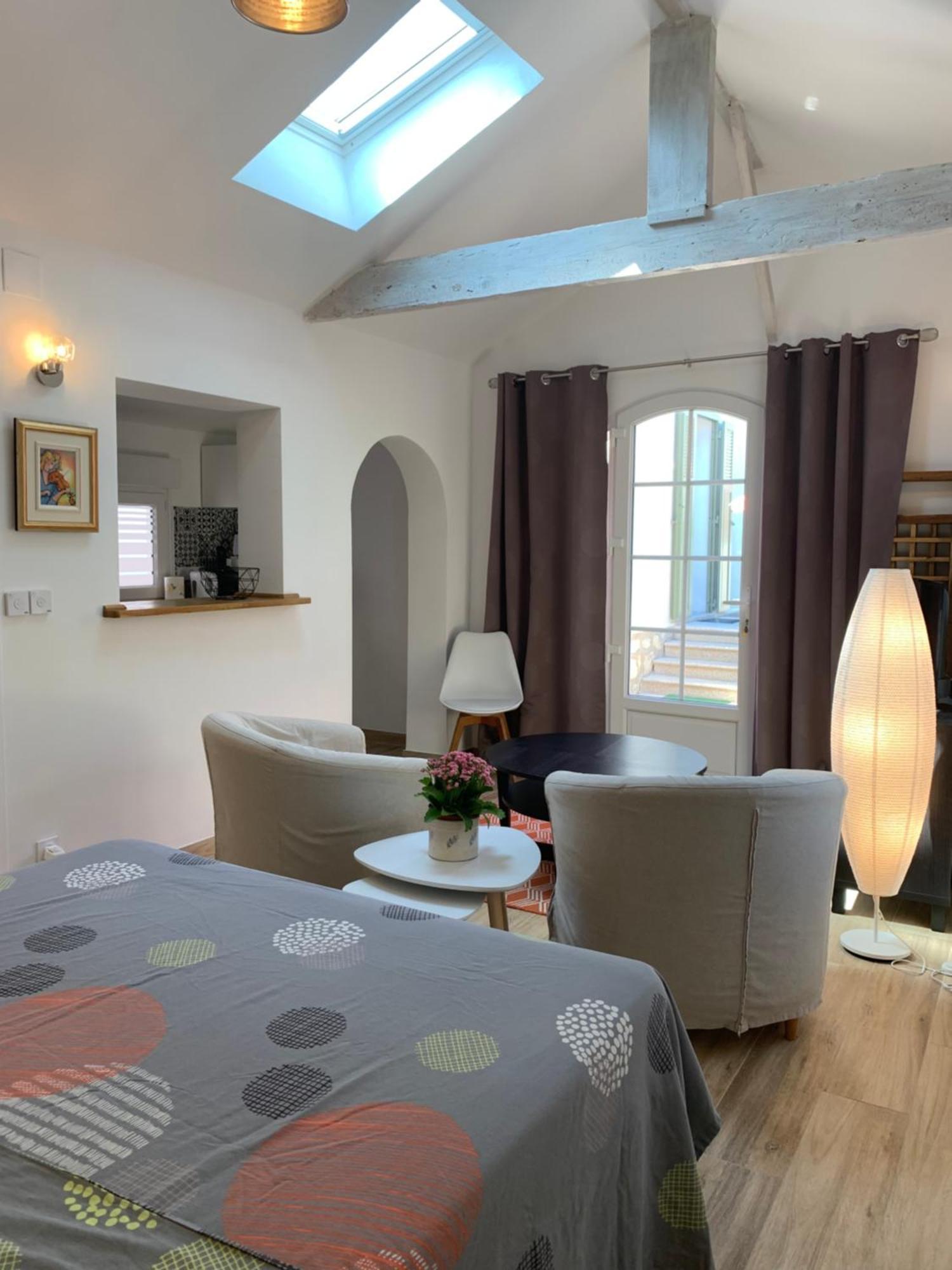 Studio Independant, Front De Mer Et Plage A 200M Antibes Zewnętrze zdjęcie