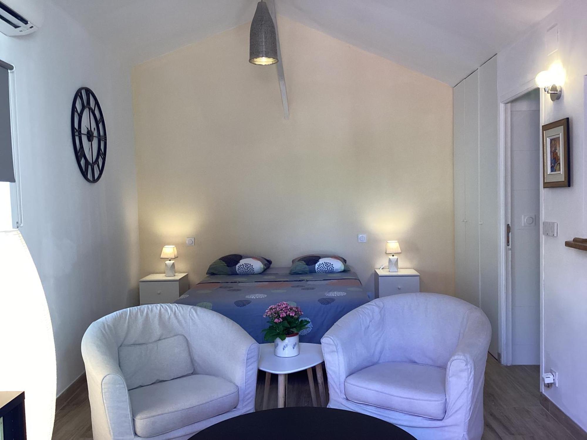Studio Independant, Front De Mer Et Plage A 200M Antibes Zewnętrze zdjęcie