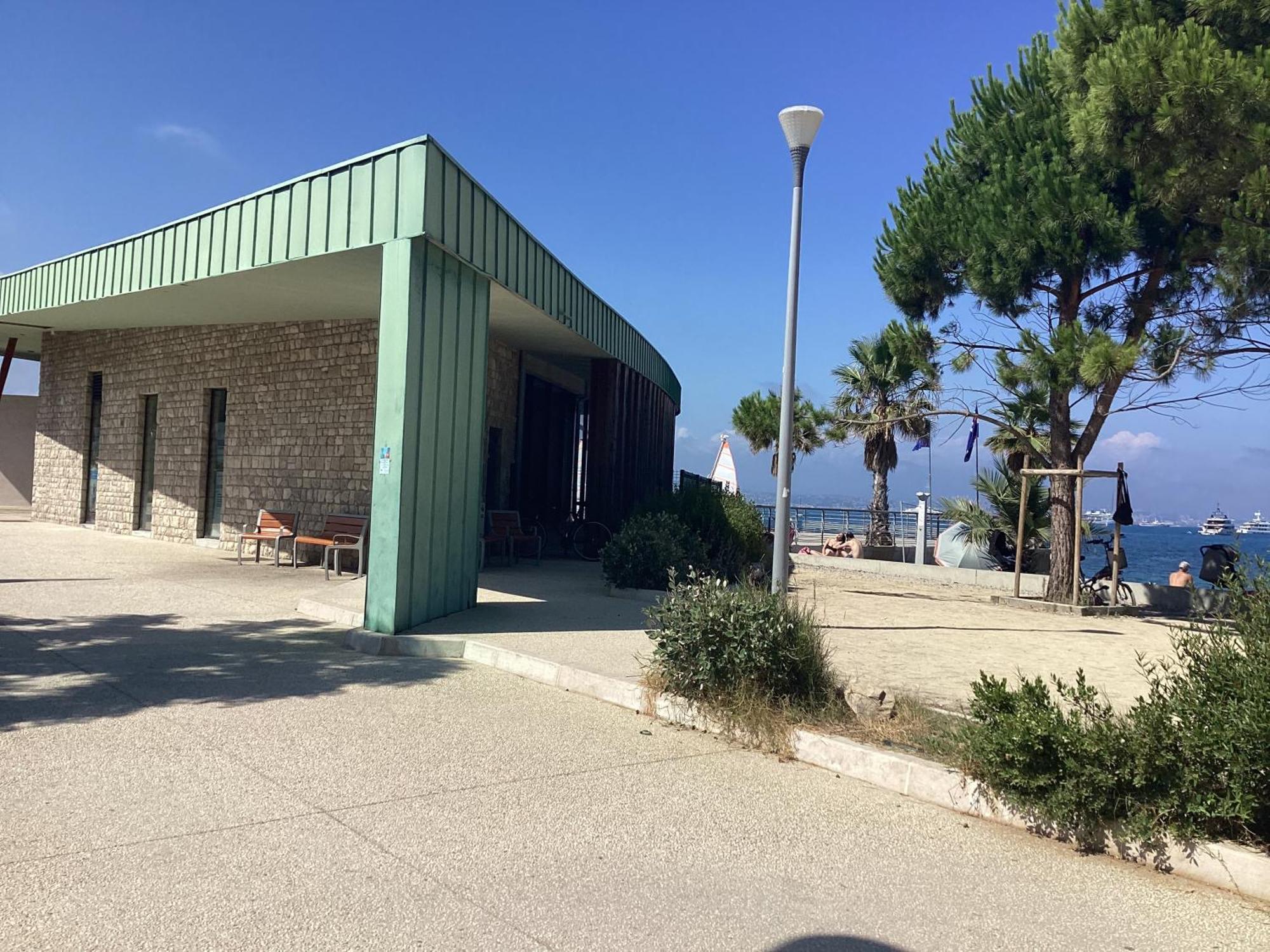 Studio Independant, Front De Mer Et Plage A 200M Antibes Zewnętrze zdjęcie